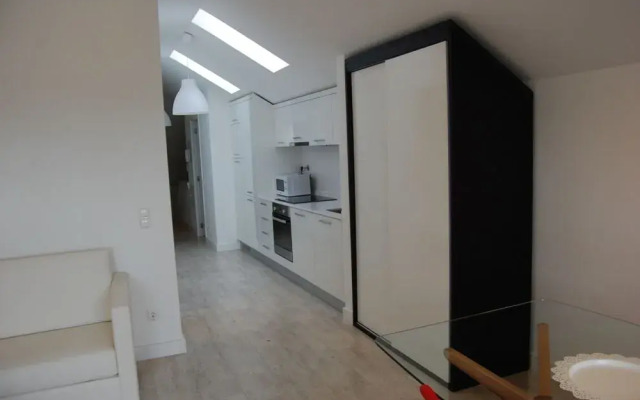 Wallis Apartments