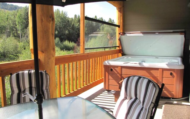 Willow Vistas - 2 Bedroom Luxury Condo with Hot Tub