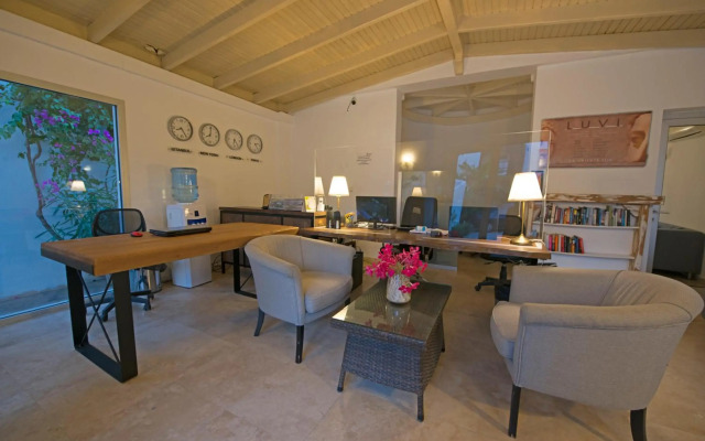 Costa Luvi Hotel