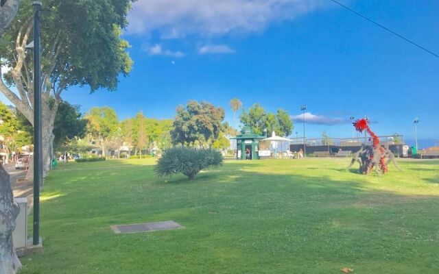 Old Town Apartment Sea View