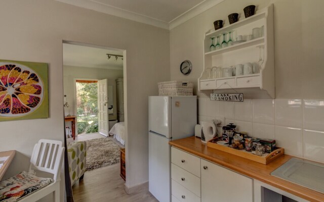 Pin Oaks Bed And Breakfast