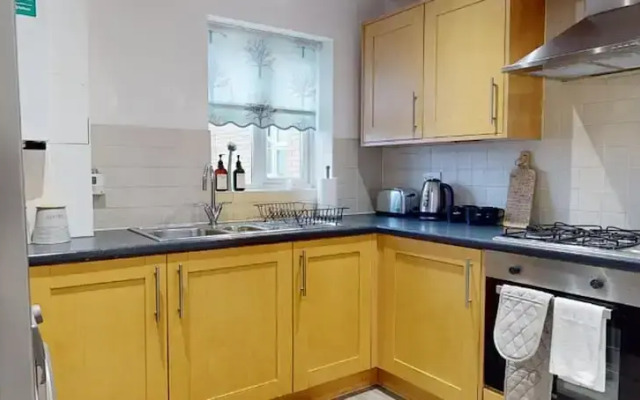 Romford Retreat - Modern 2BR Apartment