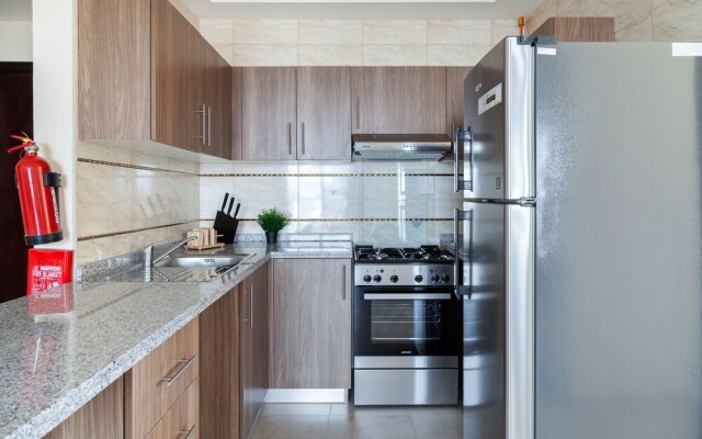 Maison Privee - Brand New Apt w/Lake Walkways, Clse to Beach