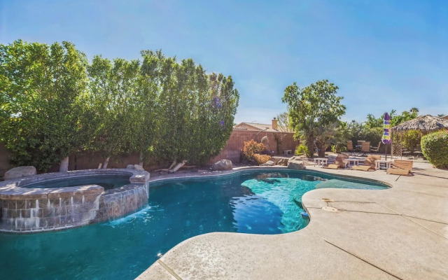 4BR-Retro Game Room-Theater-Pool & Spa