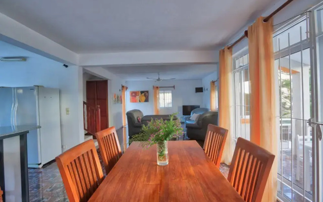 Hibiscus Villa
