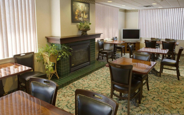 Comfort Suites Downtown