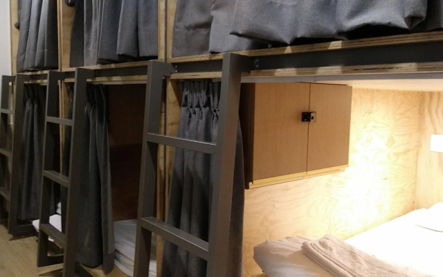Step Inn Myeongdong 2 - Hostel