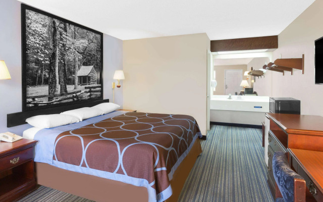 Super 8 by Wyndham Whiteville