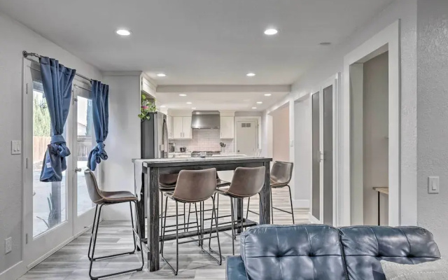 Modesto Home w/ Deck - 2 Mi to Vintage Faire Mall