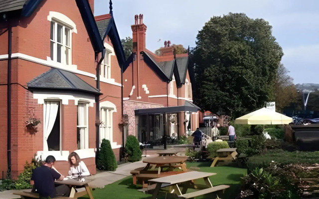 The Bawn Lodge Hotel