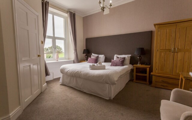 Westlakes Hotel and Restaurant