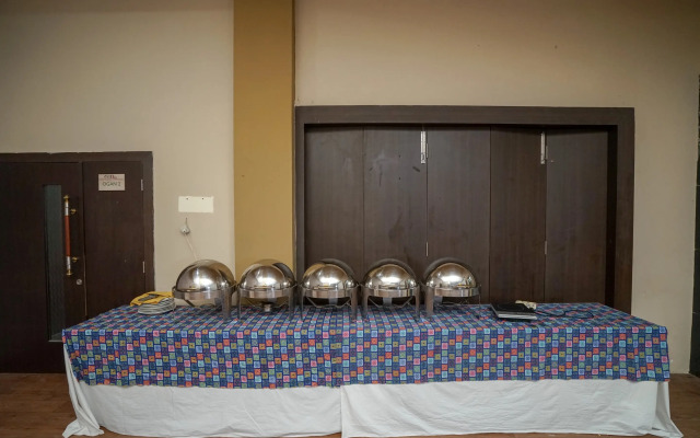 OYO 736 Hotel Best Skip