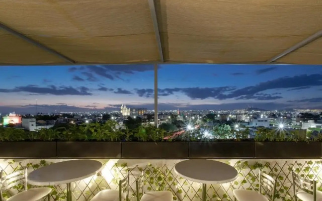 La Hospedería León