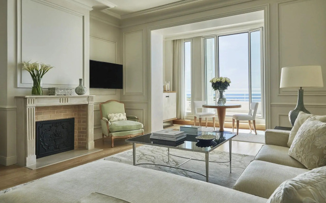 Отель Grand-Hôtel du Cap-Ferrat, A Four Seasons