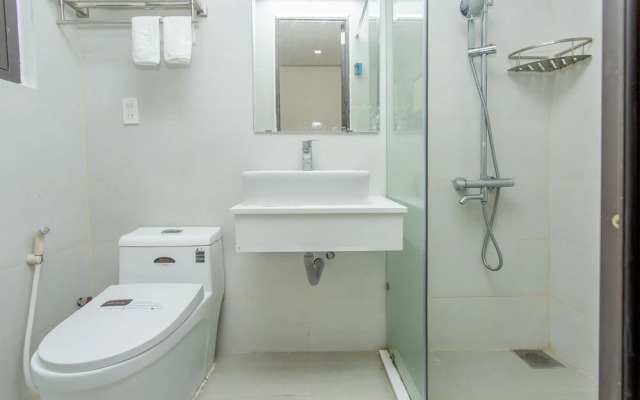 OYO 1048 Marina Apartment