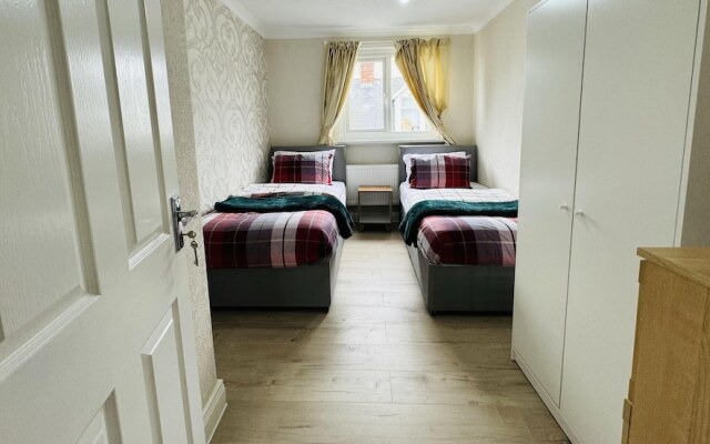 Entire 4-bed House in Sunderland