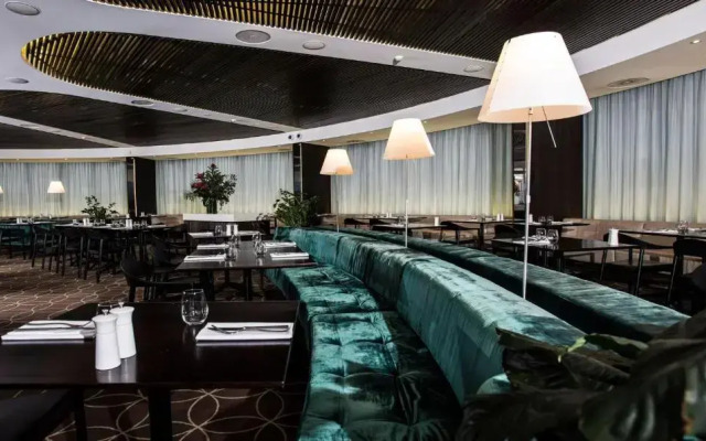 Novotel Sydney West HQ Hotel