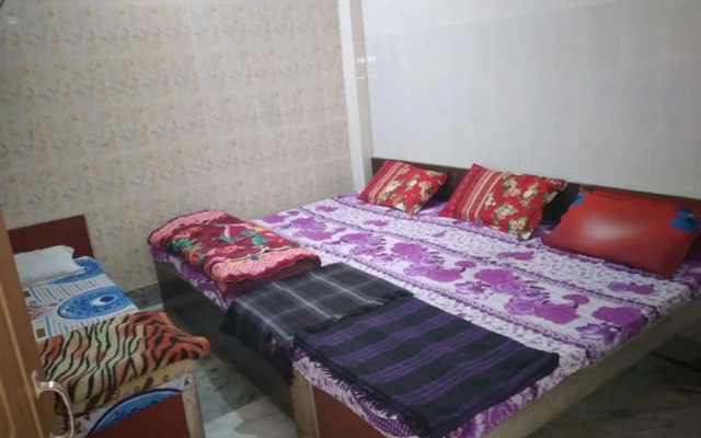 Harihar Guest House Haridwar by Goroomgo