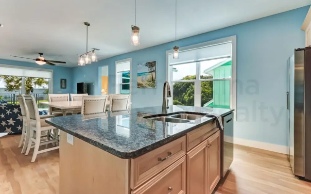391 S Fletcher Ave C 3 Bedroom Townhouse by RedAwning