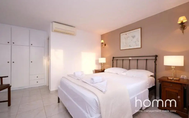 580m² homm Luxurious Seaside Residence in Syvota
