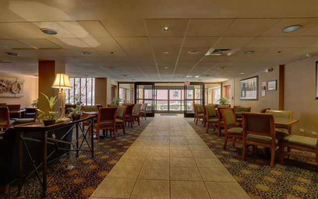 SureStay Plus Hotel by Best Western Chicago Lombard