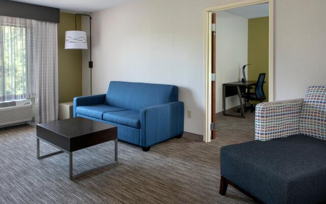 Holiday Inn Express Hotel & Suites Great Barrington, an IHG Hotel