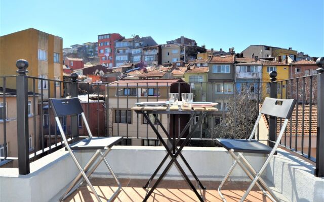 Rooftop Balat Rooms And Apartments Vodina