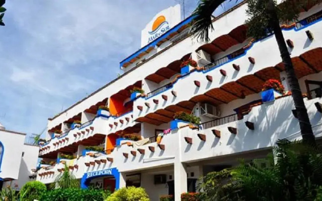 Hotel y Suites Mar y Sol