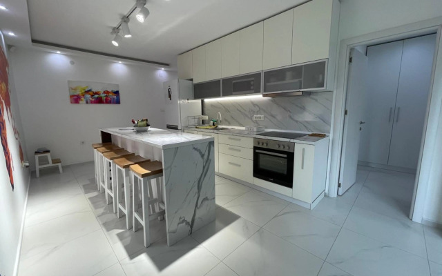 EVAs WorldMap Apartment