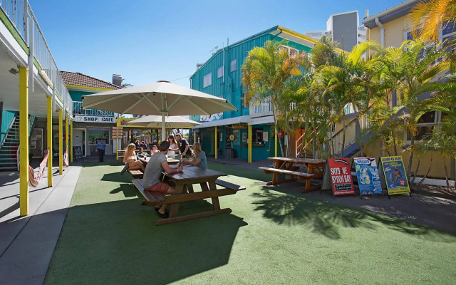Backpackers In Paradise Resort - Hostel