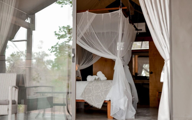 Little Africa Safari Lodge