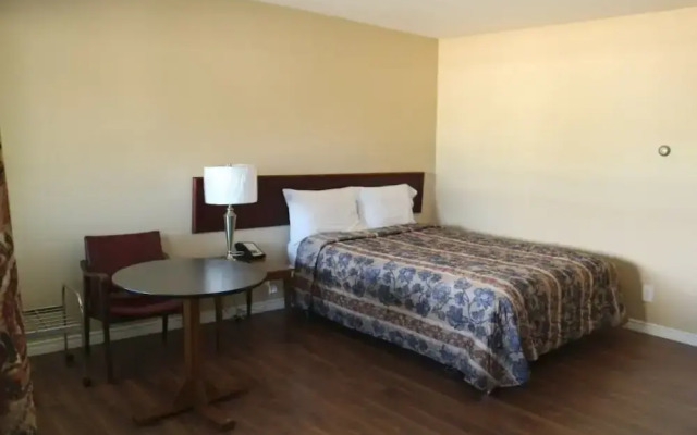 Country Squire Motor Inn