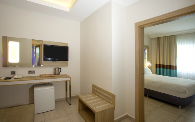 Blue Bay Platinum Hotel