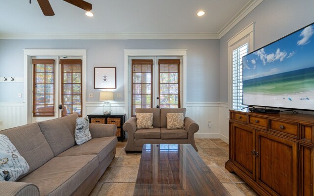 Sandestin Bungalo 45: Golf Cart, Pool, & More!