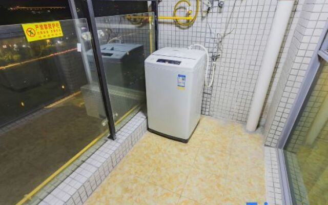 Yidian Apartment (High-speed Railway South Railway Station Branch)