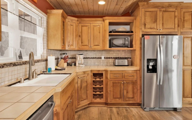 ONE Hundred Pines Ranch #2005