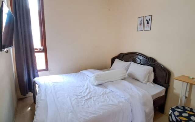 OYO 90578 Dinar Family