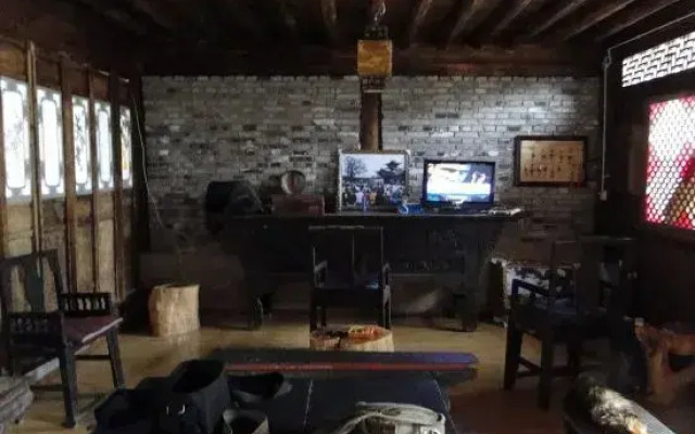 Shaxi Guzongma Hostel