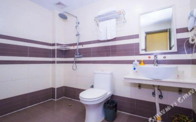 Bojing Theme Hotel (Changsha South Railway Station)