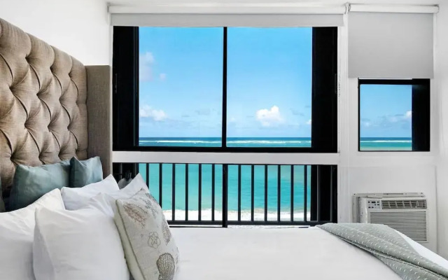 Maria Beach 1BDR Oceanfront Pool Parking