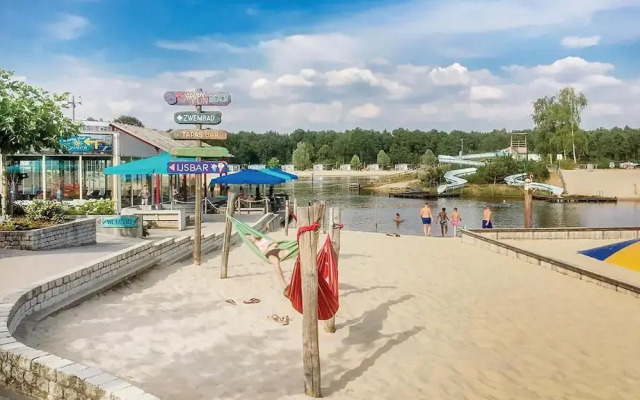 Stunning Home in Rheezerveen With 2 Bedrooms and Wifi