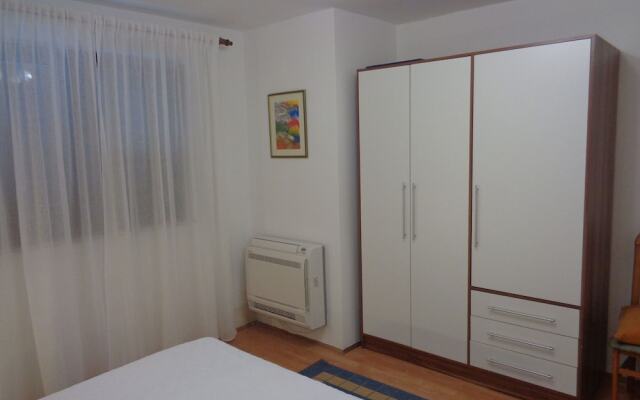 Spacious Bungalow near Sea in Medulin