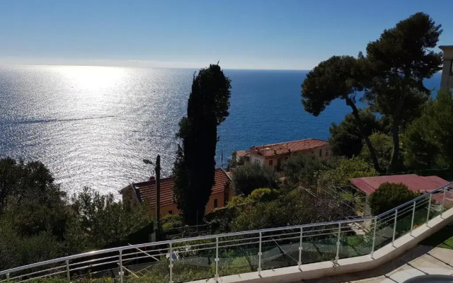 Vue mer.Tranquilité.Cap d'Ail à 10 mn de MONACO