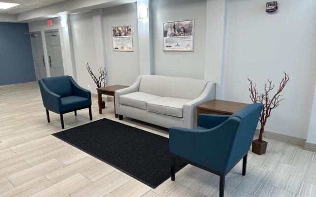 HomeTowne Studios by Red Roof & Conference Center Cortland