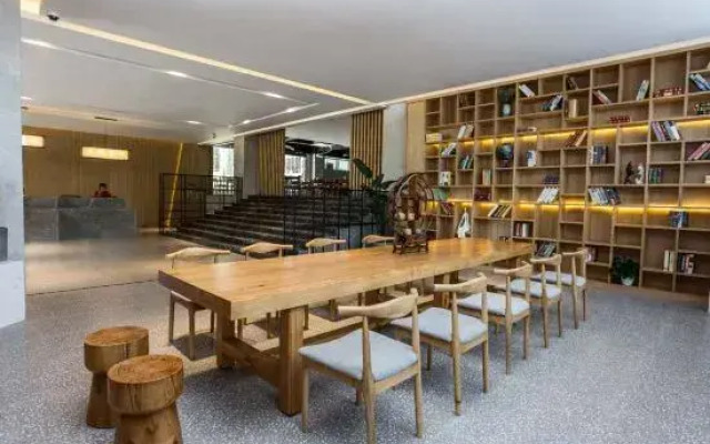 Kaiyuan Life Hotel at Central Lake of Qiandao Lake