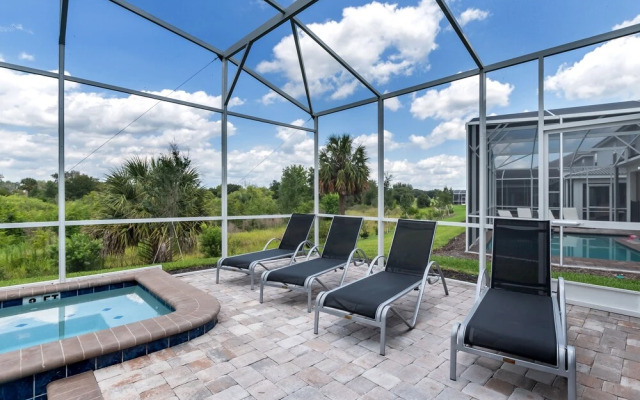 INTerlocking Drive Villa Champions Gate 2