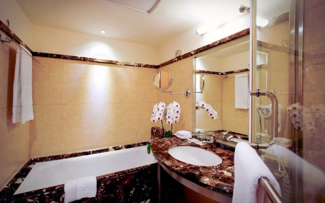 Hotel Dion