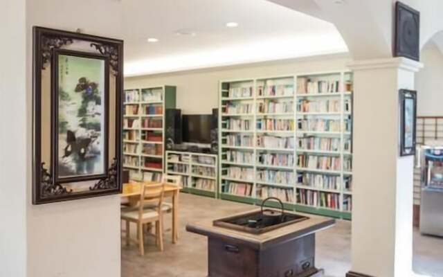 Yushow Library Villa