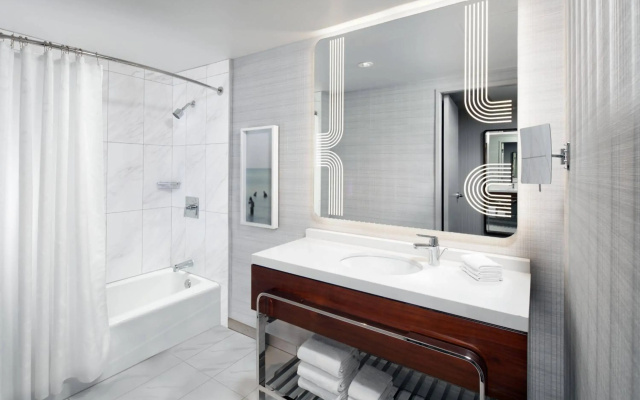 Sheraton Grand Los Angeles