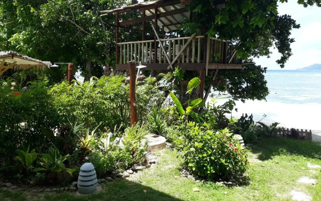 La Digue Luxury Beach Bungalow Spa & Gym